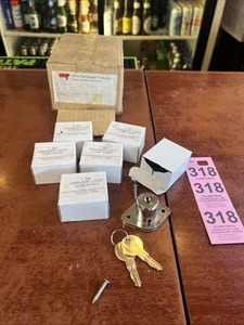 Lotto 6 Serrature Armadio Finitura Cromata per Ante e Cassetti con 2 Chiavi Ultra 44823 - Foto 1 di 9