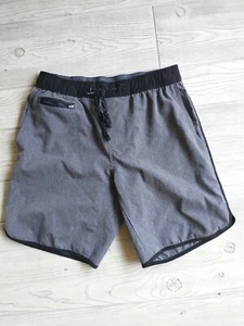 Burnside Herren Hybrid Short anthrazit kleine Reißverschlusstaschen - Bild 1 von 7
