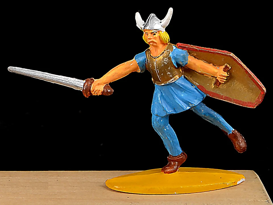 Jim - Gaulês carregando com espada e escudo - soldado de brinquedo pintado vintage década de 1970 60mm - Imagem 1 de 1