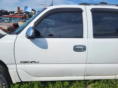 2003 GMC Yukon XL1500 Front Left Door White (FITS 99-07) - Image 1 of 4
