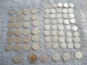 LOT OF 70 CANADIAN COINS (1-2 DOLLAR COIN, 4-25 CENT, 40-10 CENT, 25-5 CENT) - Picture 1 of 21