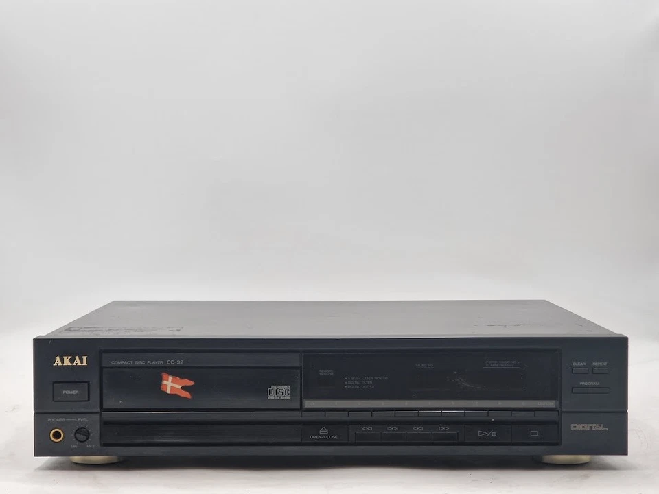 Akai CD-32 Compact Disc Player - Aktiv, Kein Zubehör - Bild 1 von 4