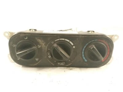 Jeep Wrangler 2007 20010 aire acondicionado calefacción control de clima vidrio trasero sin calefacción con aire acondicionado Foto 1 de 3