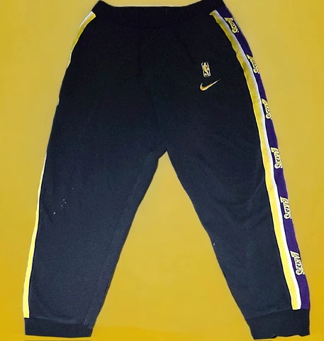 NIKE  Los Angeles Lakers NBA  Courtside Sweatpants Joggers AV0679-010 Men’s 2XL Cover