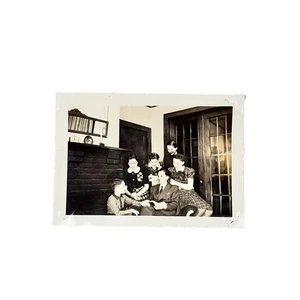 Vtg Family Hanging Out Together in Living Room Original Monochrome Photography - Picture 1 of 4
