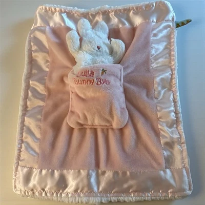Bunnies By The Bay Rosa Canción de Cuna Bunny Bye Baby Lovey Sonajero Peluche Manta Satinado- Foto 1 de 4