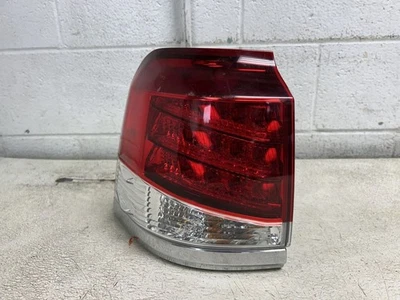 Lexus LX570 2015 conductor lado izquierdo luz trasera cuarto montado OEM  Foto 1 de 4