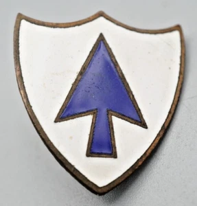 WWII 26th Infantry Regiment DI Unit Crest Pin by Meyer PATCH TYPE - Picture 1 of 2