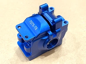 7075 T6 Aluminum Rear Gear Box For 1/10 Traxxas Rustler Hoss 4x4 VXL Blue - Picture 1 of 2