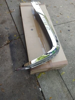 Parachoques trasero izquierdo mercedes benz w111 280se 3.5 cupé/parrilla baja convertible  Foto 1 de 4