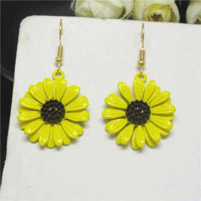 Grandes Nuevos Pendientes Colgantes Gancho Dije Girasol Esmalte Chapado en Oro Amarillo Foto 1 de 4