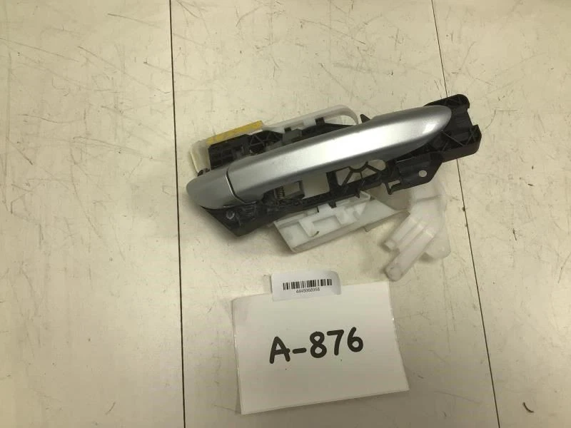 Volkswagen Passat 2007 puerta delantera derecha manija exterior compatible con 09-17 CC PLATEADO Foto 1 de 4