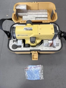 Topcon AT-B4A 24X Automatic Optical Level w/ Transport Case *Calibarated 12-2024 - Picture 1 of 7
