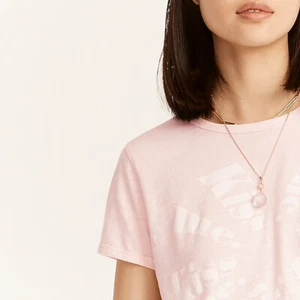 Camiseta J Crew Kiss Me cuello redondo ajustada algodón rosa claro día de San Valentín nueva con etiquetas L - Imagen 1 de 5