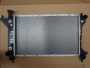 Radiator For Ford Mustang GT GTS SVT Cobra 3.8L V6 / 5L V8 1994 1995 1996 610mm - Picture 1 of 9
