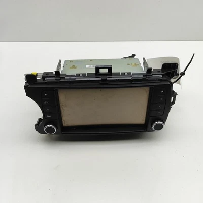 Toyota Yaris P13 Music Navi CD Radio Player Head Unit 86140-0D160 30335677 - Bild 1 von 4