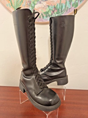 Vintage Dr Doc Martens 20-Eye England Black Leather Combat Boots Size UK5 US 7 - Image 1 of 4