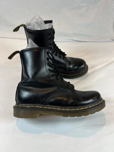 Womens 7 DR DOC MARTENS 1460 Black Leather Lace Up Boots Combat Shoes Original - Picture 1 of 24