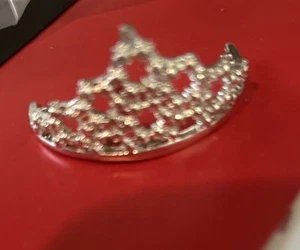 👑 VINTAGE Barbie Doll Size Silver Plastic Crown Tiara Mint Condition - Picture 1 of 2