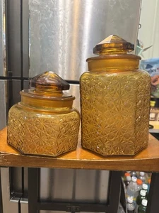 Vintage LE Smith Amber Glass Canisters Daisy Pattern Set Of Two 10” 7” Tall - Picture 1 of 8