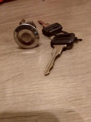 Lock cylinder kit Volvo 240 1978-93 244 245 Original NOS - Image 1 of 3