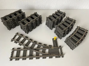 LEGO Trains: Schienen 9-Volt - Straight Rails / Curved Rails (4515, 4520) - Bild 1 von 3