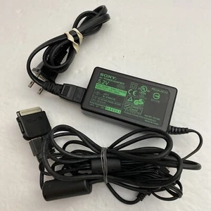 Adaptateur secteur Sony pour Clie T/NR70/V/NX60/NX70/NX80/SJ20/SJ22/SJ30 (PEGA-AC10) - Photo 1 sur 4