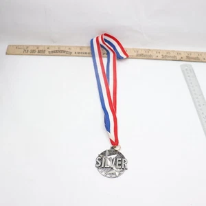 Medaglia argento su cordino rosso bianco blu 15" 2" corona - Foto 1 di 4