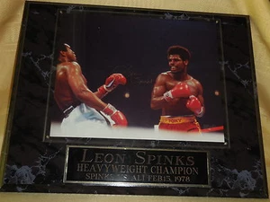 Leon Spinks Heavyweight Champion with Ali Feb.15 1978-Original signed photo #P - Picture 1 of 9