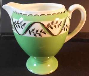 WEDGWOOD ''LEAF BAND'' DESIGN MILK JUG, c.1937 , S302, PERFECT - Picture 1 of 5