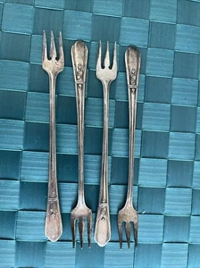 Oneida Simeon L George H Rogers fourchettes à crevettes cocktail assiette argent LOT DE 4 très bon état - Photo 1/5