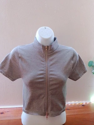 Zíper crop top cinza Active Basic tamanho M/L - Imagem 1 de 4