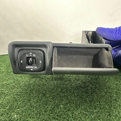 1998 - 2000 LEXUS LS400 XF20 仪表板侧镜开关按钮带托盘 555B150010 — 第 1/4 张图片