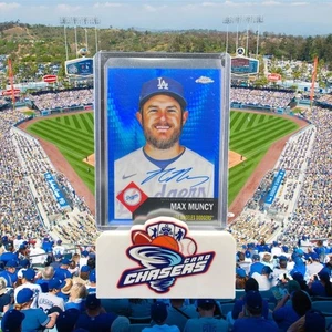 2022 Topps Chrome Platinum Anniversary Max Muncy /99 Blue Prizm Auto CPA-MMU - Picture 1 of 3