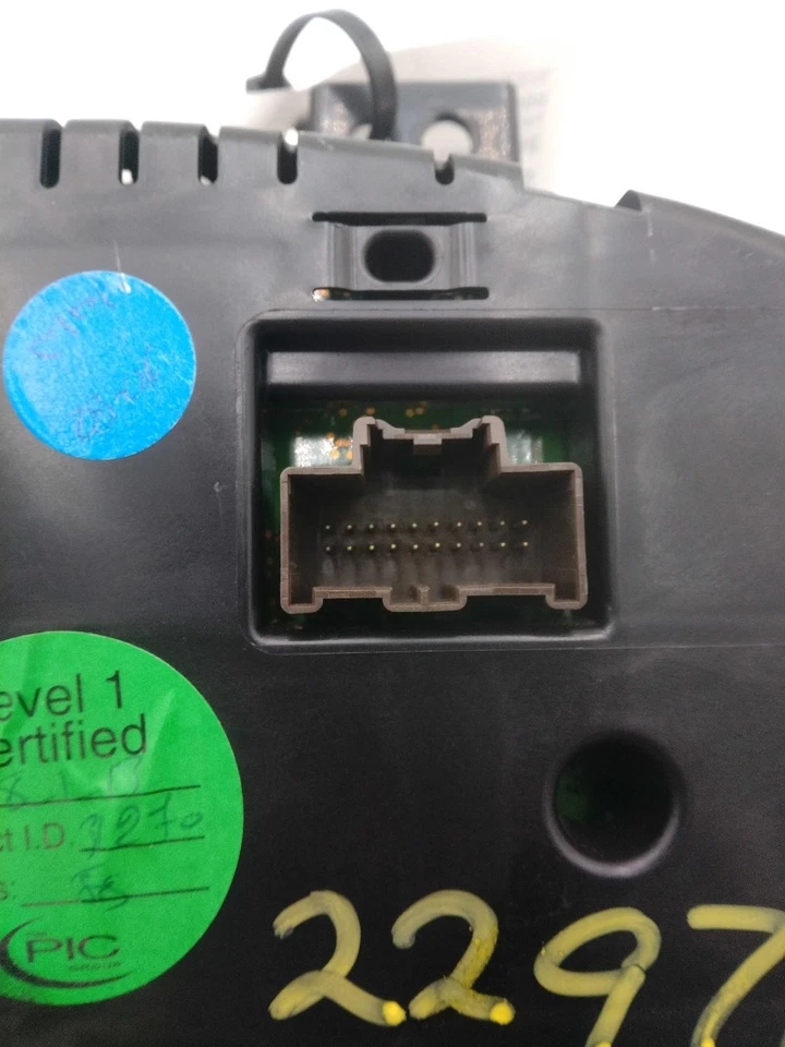 Medidor de velocímetro usado se adapta a: Chrysler 300 Cluster 2014 MPH 160 MPH grado A Foto 1 de 4