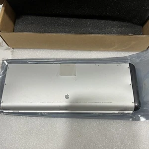 Genuine Working A1280 Battery for Apple Macbook 13" MB771LL/A 10.8V 45Wh - Picture 1 of 2