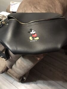 Mickey Mouse Vinyl Crossbody Shoulder Bag! Fanny Pack Style! Black
