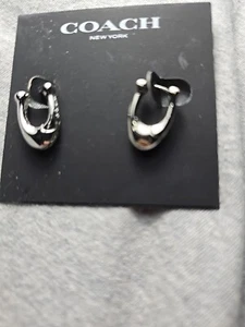 Pendientes colgantes COACH firma gordita en TONO PLATA - NUEVOS CON ETIQUETA - Imagen 1 de 7