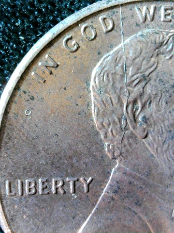 1995p Lincoln cent with very long die crack Cover