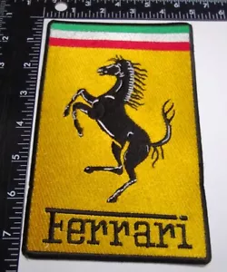 Grande toppa Ferrari alta qualità ferro su/cucito RICAMO COMPLETO spedizione veloce - Foto 1 di 3