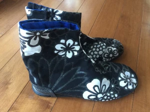 MINT Sou Sou of Kyoto Japan Round Toed Women's 7 Ninja Shoes Sneakers - Cherry - Picture 1 of 7