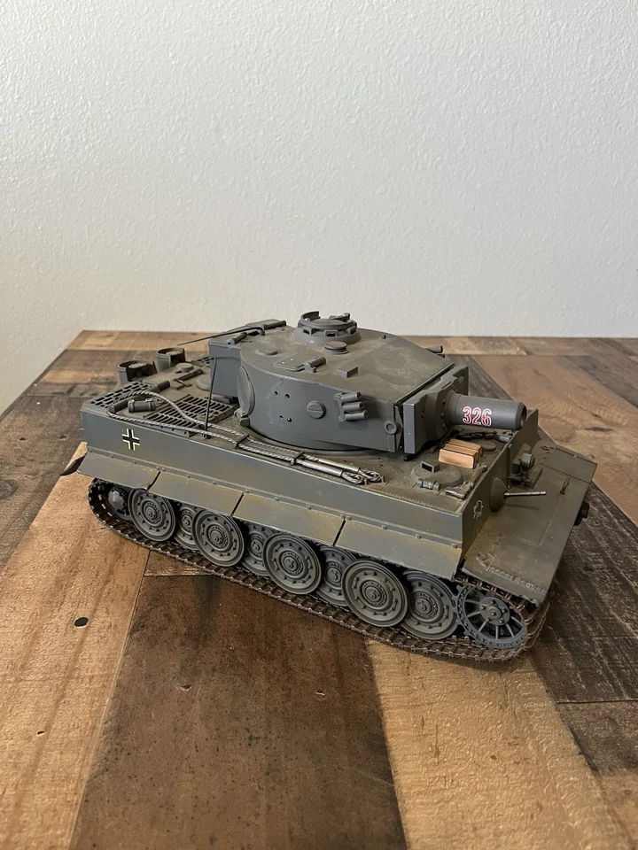 Juguetes Siglo XXI Tanque Alemán Tiger I Segunda Guerra Mundial Escala 1:18 No Completo Foto 1 de 4