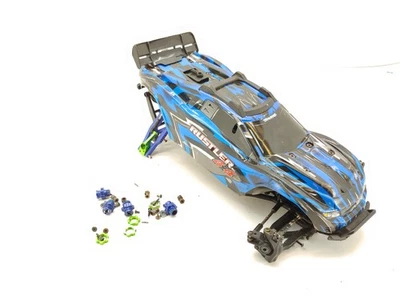 Chasis deslizante Traxxas Rustler 4x4 desnudo 1/10 Stadium Truck con carrocería leer U Foto 1 de 4