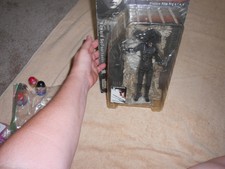 NEW IN PACKAGE EDWARD SCISSORHANDS FIGURE