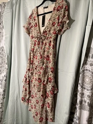 Vestido nastygal 6 Sexy Floral Falda Alta Baja Corbatas En Busto Foto 1 de 3