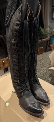 Freebird by Steven 女式皮革 Wilder 靴子黑色 8 码全新无标签  — 第 1/4 张图片