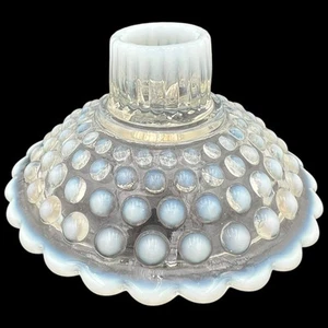 Candelabro cónico de vidrio Hocking de colección 1942-46 piedra lunar clavo opalescente - Imagen 1 de 7