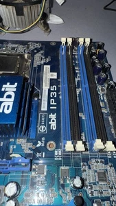 Intel Core 2 Quad Q8400 with Motherboard Socket 775. Quad Core - Picture 1 of 4
