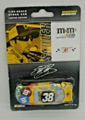 Auténtico coche de stock Elliott Sadler M & M's escala 1:64 LE Motorsports Foto 1 de 4