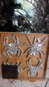 Napkin Rings Set 4 Large Rhinestone Spiders Siriano NY Halloween Decor Table NEW - Picture 1 of 7